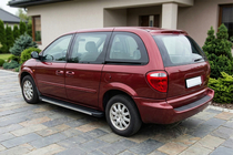 Chrysler Voyager 2001-2007 гг. Боковые Подножки Maya V1 (2 шт., Алюминий) фото 1