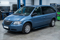 Chrysler Voyager 2001-2007 гг. Боковые Подножки Maya Blue (2 шт., Алюминий) фото 1