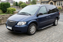 Chrysler Voyager 2001-2007 гг. Боковые Подножки Duru (2 шт., Алюминий) фото 1