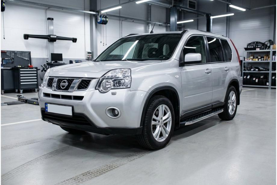 Nissan X-trail T31 2007-2014 гг. Боковые Подножки BlackLine (2 шт., Алюминий) Фото 1