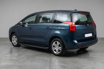 Peugeot 5008 2009-2016 гг. Боковые Подножки Tayga Black (2 шт., Алюминий) фото 1