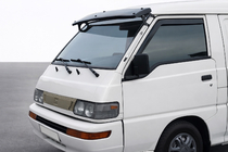 Mitsubishi L300 1986-2013 гг. Козырек на лобовое стекло фото 1