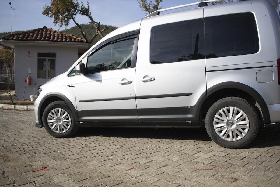 Volkswagen Caddy 2015-2020 гг. Комплект молдингов и расширителей арок Фото 38