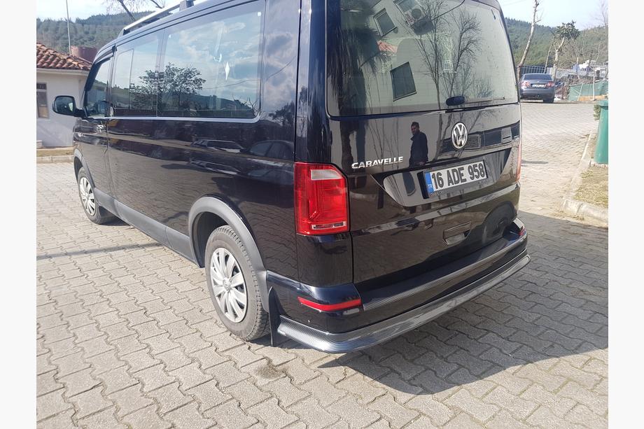 Volkswagen T6 2015-2024 гг. Задний лип спойлер под карбон (ABS) Фото 3