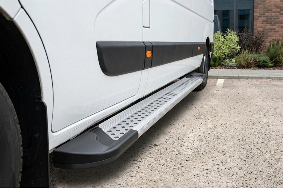 Renault Master 2011-2023 гг. Боковые Подножки New Vision Grey (2 шт., Алюминий) Средняя База Фото 1