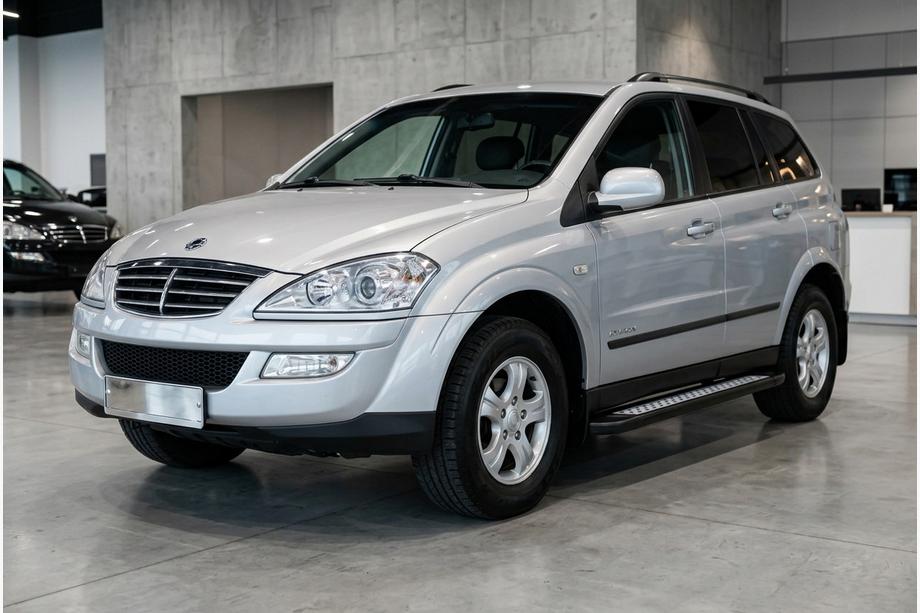 SsangYong Kyron 2005-2014 гг. Боковые пороги New Vision Black (2 шт., алюминий) Image