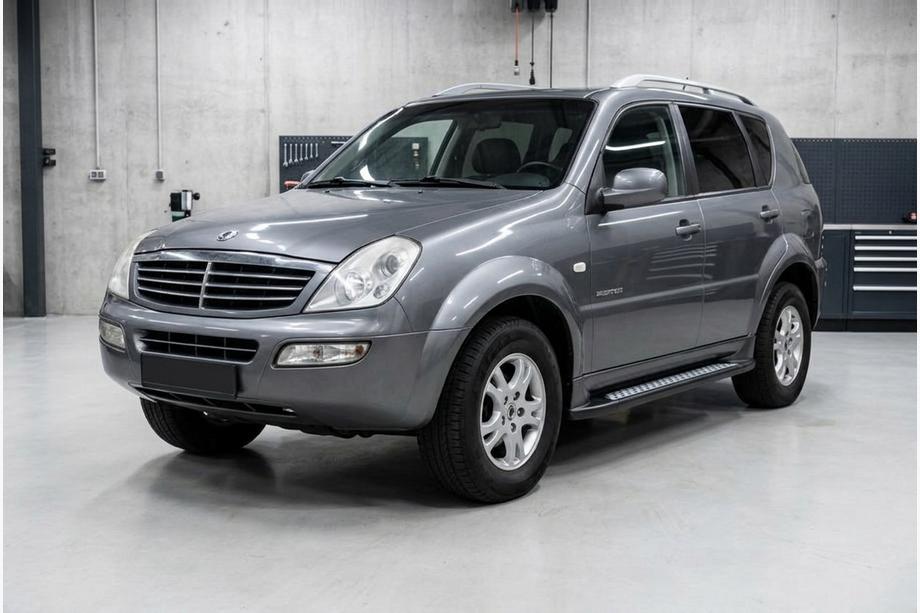 SsangYong Rexton I 2001-2017 гг. Боковые пороги New Vision Black (2 шт., алюминий) 2005-2012 Image