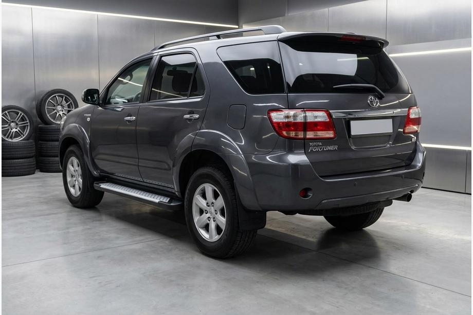 Toyota Fortuner 2006-2015 гг. Боковые Подножки Allmond Grey (2 шт., Алюминий) Фото 1