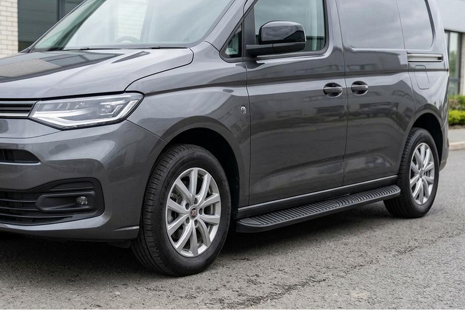 Peugeot Partner/Rifter 2019- гг. Боковые Подножки Tayga Black (2 шт., Алюминий) Image