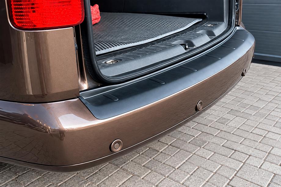 Volkswagen Caddy 2004-2010 гг. Накладка на задний бампер (ABS) Фото 3