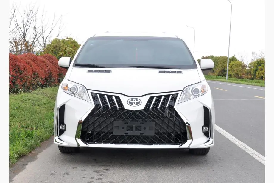 Toyota Sienna 2010-2020 гг. Полный обвес в стиле LM Image