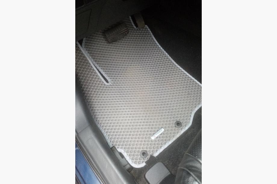Mitsubishi Outlander 2012-2021 гг. Коврики EVA (Серые) Image