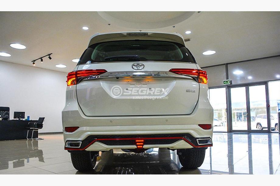 Toyota Fortuner 2015- гг. Комплект обвеса Lexus-TRD V2 (для 2015-2020) Фото 3