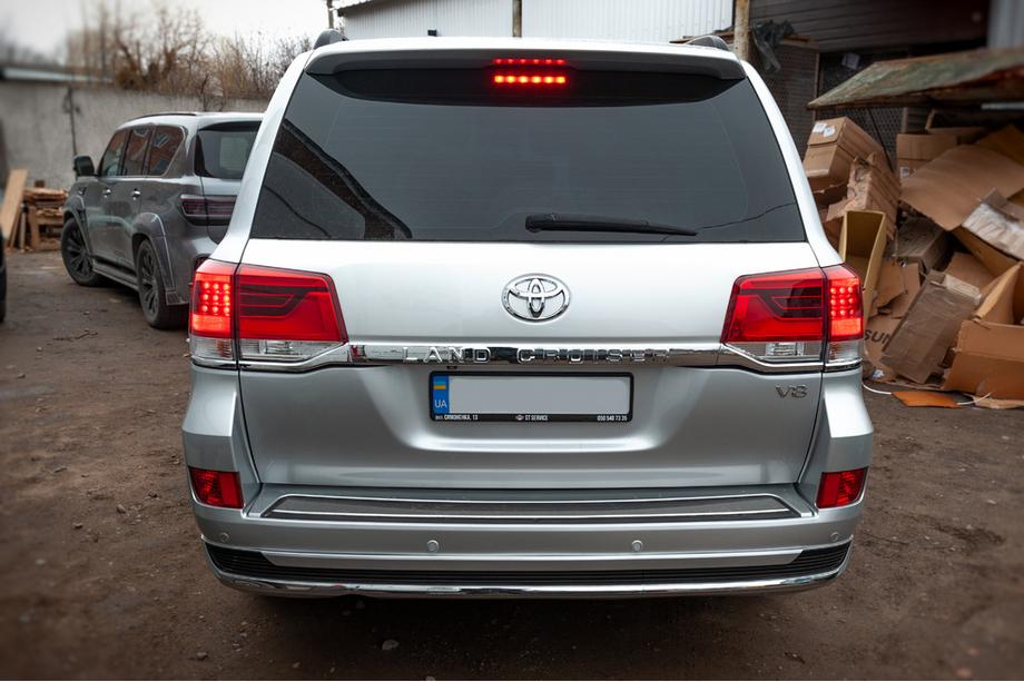 Toyota Land Cruiser 200 2007-2021 гг. Комплект обвесов 2016-2021 (Executive 2021) Фото 9
