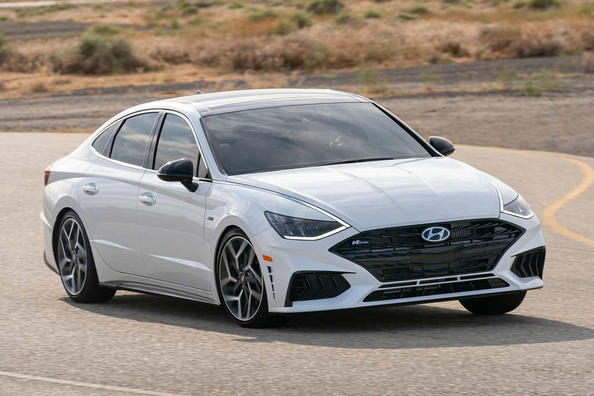 Компания Hyundai представила спорт-версию Sonata N Line