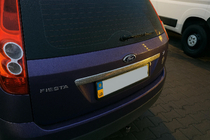 Ford Fiesta 2002-2008 гг. Хромированная накладка над номером (нержавейка) Carmos - Турецкая Нержавеющая Сталь фото 3