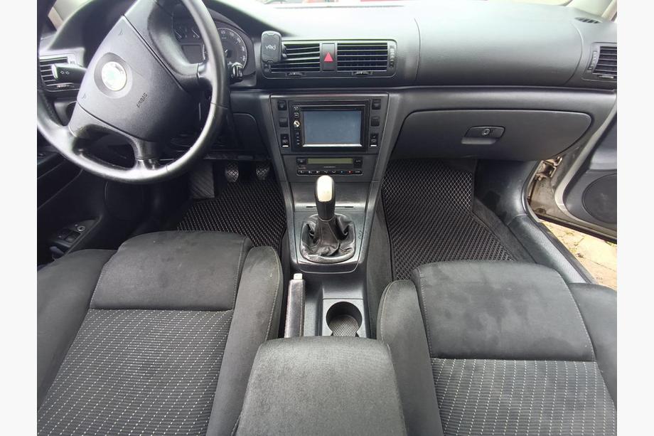 Skoda Superb 2001-2009 гг. Коврики EVA (черные) Фото 2
