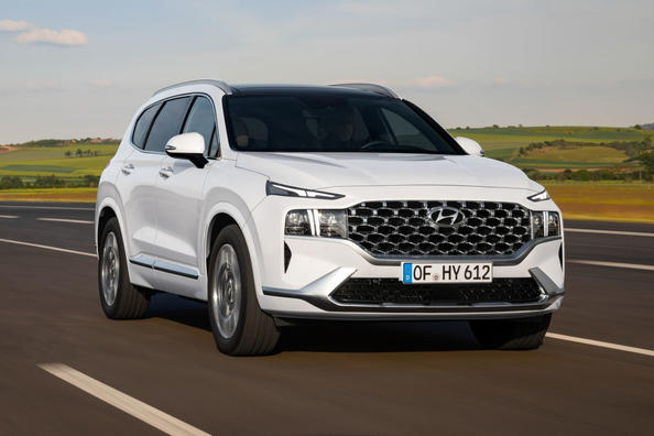 Обновленная версия кроссовера Hyundai Santa Fe уже в продаже фото 2