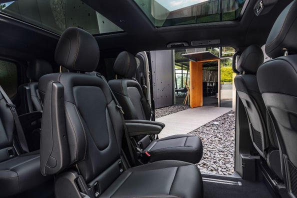 Mercedes-Benz EQV: обзор электроминивэна — рестайлинг, запас хода и преемник VLE фото 8
