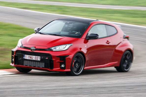 Спортивный полноприводный хэтчбек Toyota GR Yaris фото 3