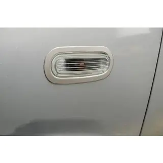 Хромированные накладки на поворотники (2 шт., нержавейка) Ford Fiesta 2002-2008 гг. фото 3