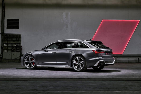 Обзор 600-сильного полноприводного универсала Audi RS6 Avant фото 4