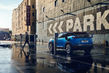 Обзор субкомпактного электрического кроссовера Peugeot e-2008 фото 3
