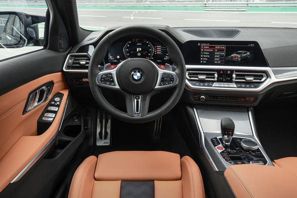 Обзор шестого поколения BMW M3 Sedan фото 7