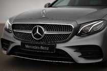 Mercedes E-сlass W213 2016-2023 гг. Передняя решетка Diamond Silver (для Avantgarde/AMG-Line/E43 AMG/E53 AMG 2016-2020) С местом под камеру фото 1