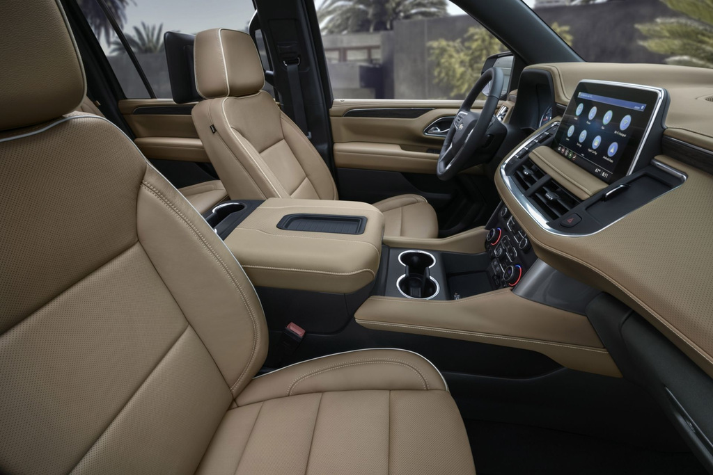 Большой восьмиместный внедорожник Chevrolet Suburban