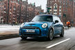 Обзор электрического MINI Hatchback Electric фото 5