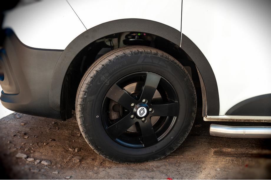 Nissan NV300/Primastar 2016- гг. Расширители арок (6 шт, черные, ABS) Фото 1
