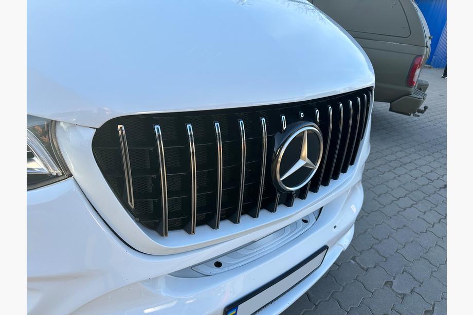 Mercedes Sprinter W907/W910 2018- гг. Передняя решетка Panamericana GT Хром Premium V1 Без рамки Фото 3