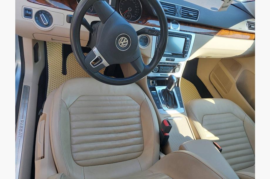 Volkswagen Passat B7 2012-2015 гг. Коврики EVA (EU, Бежевые) Фото 5