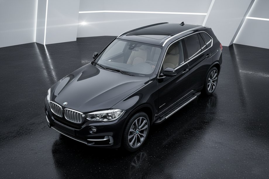 BMW X5 F15 2013-2018 гг. Боковые Подножки RedLine (2 шт., Алюминий) Image
