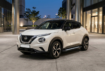 Nissan Juke 2020- гг. Боковые Подножки Vision New Black (2 шт., Алюминий) фото 1