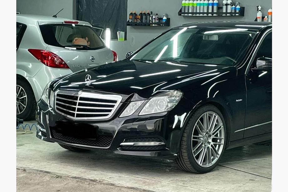Mercedes E-class W212 2009-2016 гг. Эмблема прицел (с надписью) Фото 2