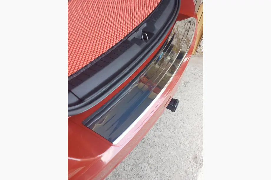 Dodge Journey 2008-2020 гг. Накладка на задний бампер Carmos нержавейка Image