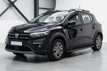 Dacia Sandero 2021- гг. Боковые пороги Bosphorus Black (2 шт., алюминий) фото 1