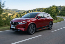 Nissan Qashqai 2021- гг. Боковые Подножки Maya Red (2 шт., Алюминий) фото 1