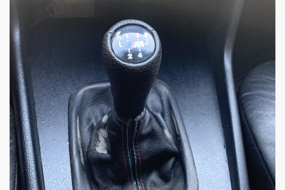 BMW 5 серия E34 1988-1995 гг. Ручка КПП V2-5 ступеней (эко-кожа, черная гладкая) Image