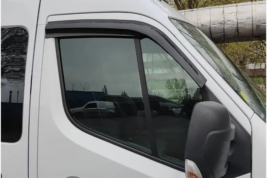 Renault Master 2011-2023 гг. Ветровики на окна (2 шт., Sunplex Sport) Image