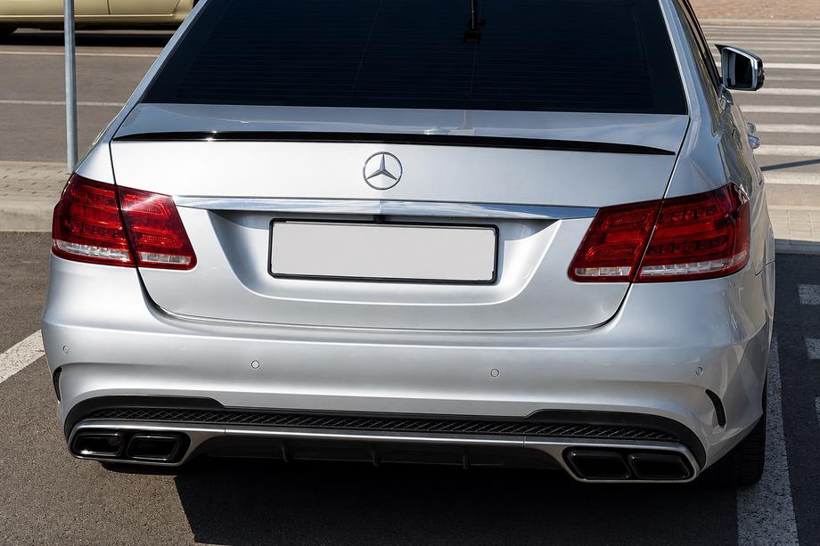 Mercedes E-сlass W212 2009-2016 гг. Спойлер Lip (Sunplex, Черный) (130,5см x 5,8см) Image