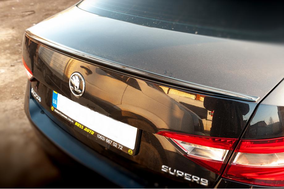 Skoda Superb 2015-2024 гг. Спойлер LIP (Sunplex, черный) (119,2см*7,3см) Image