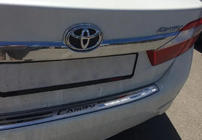 Toyota Camry 2011–2017 гг. Накладка на задний бампер Libao нержавейка фото 2
