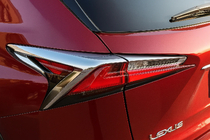 Lexus NX 2014-2021 гг. Хромированные Накладки на Задние Фонари (2 шт, ABS) фото 2