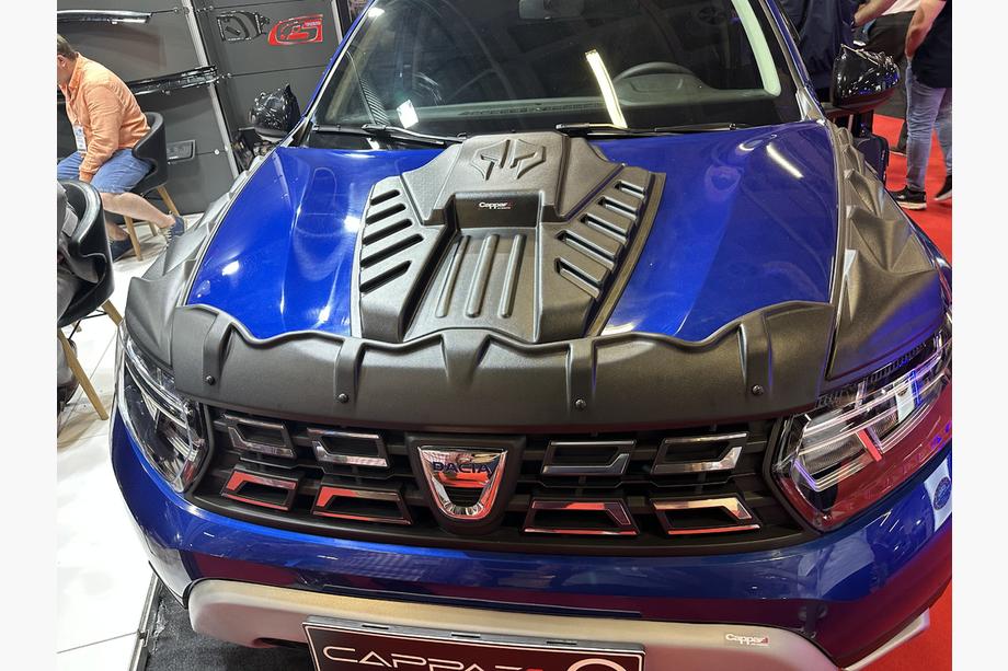 Dacia Duster 2018-2024 гг. Накладка на капот (ABS) Image