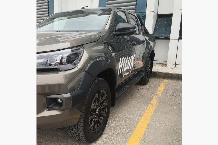 Toyota Hilux 2015- гг. Верхние молдинги на двери (4 шт, ABS) Фото 5