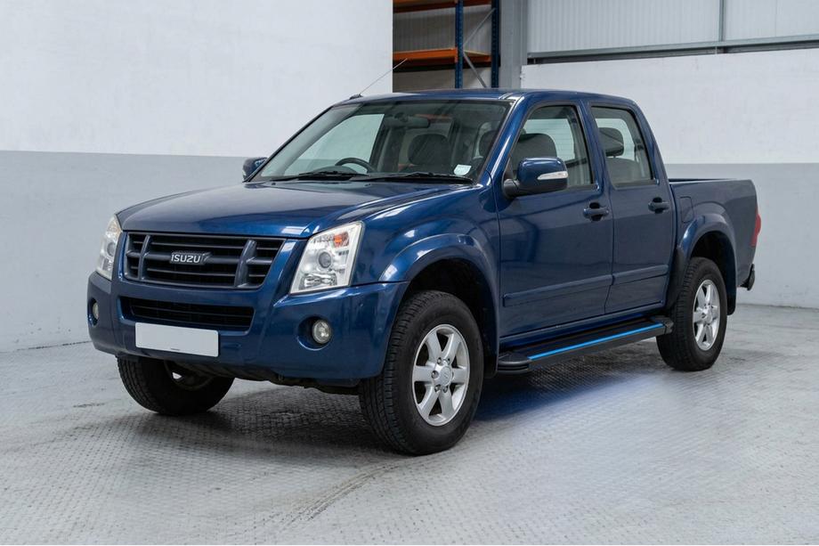 Isuzu D-Max 2002-2011 гг. Боковые Подножки Maya Blue (2007-2012, 2 шт., Алюминий) Image