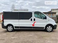Renault Trafic 2001–2015 гг. Оригинальный б/у дверной молдинг (R2) фото 1